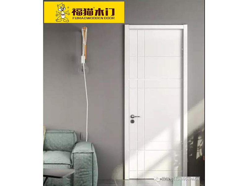 Fu cat wooden door